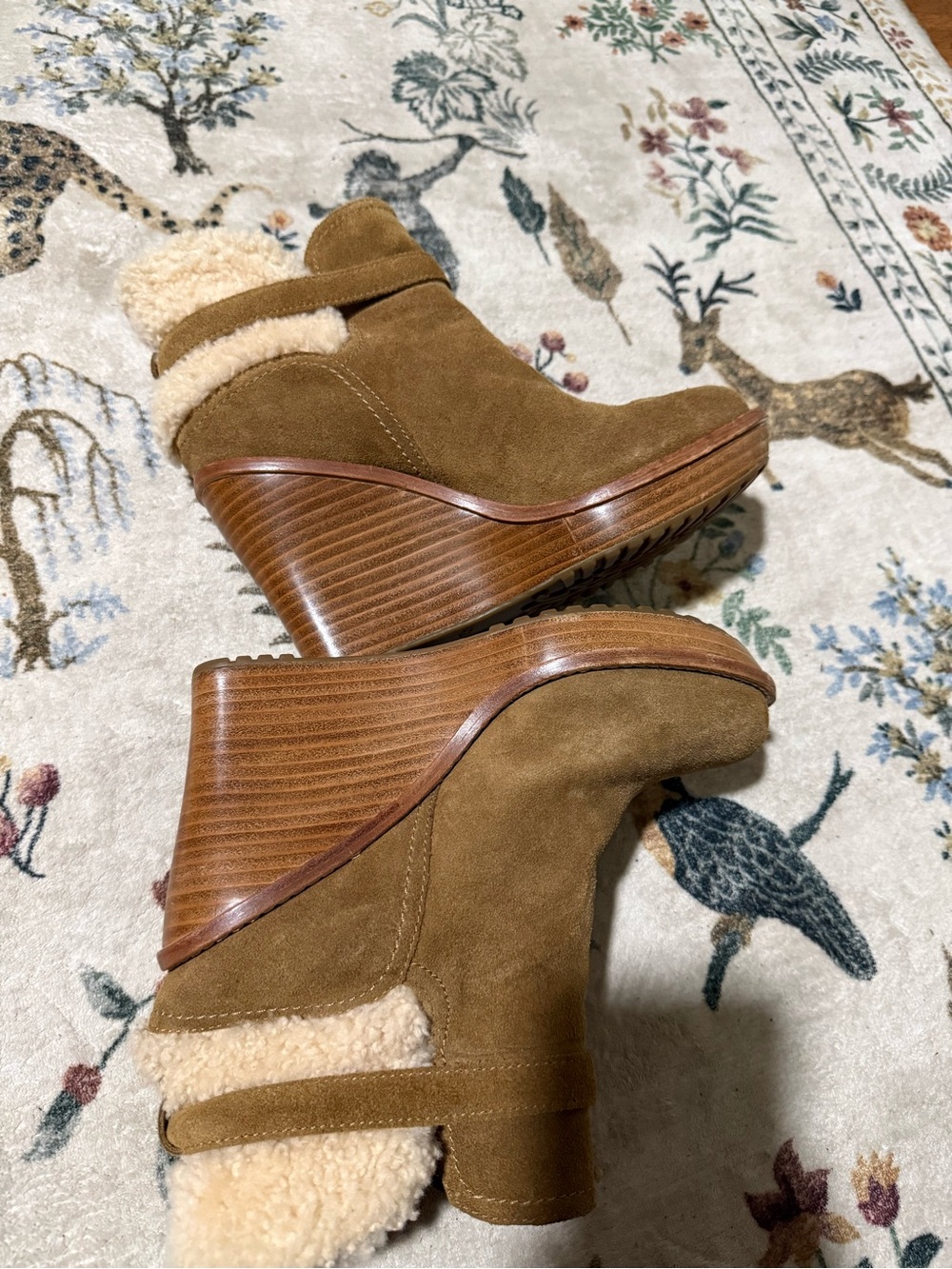 UGG Australia Brown Chestnut Suede Shearling Fur Anais Wedge Bootie US 8.5 - Picture 5 of 8